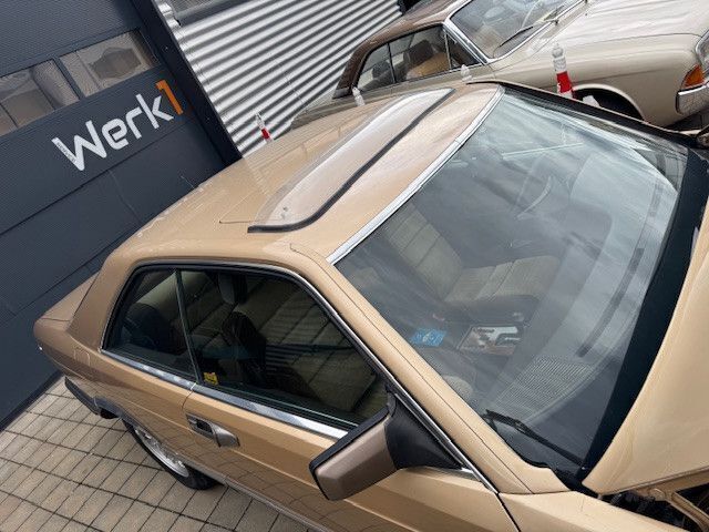 Gebraucht Mercedes 500 231 PS (169 kW) 1982 Gold Coupé