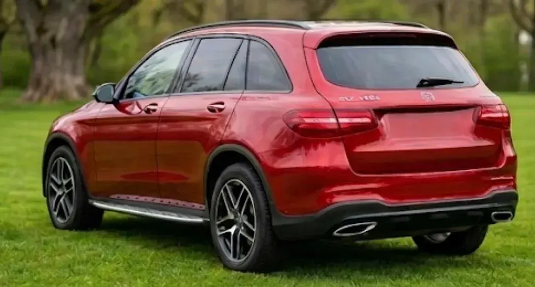 Gebraucht Mercedes GLC350 AMG line 258 PS (189 kW) 2019 Rot SUV