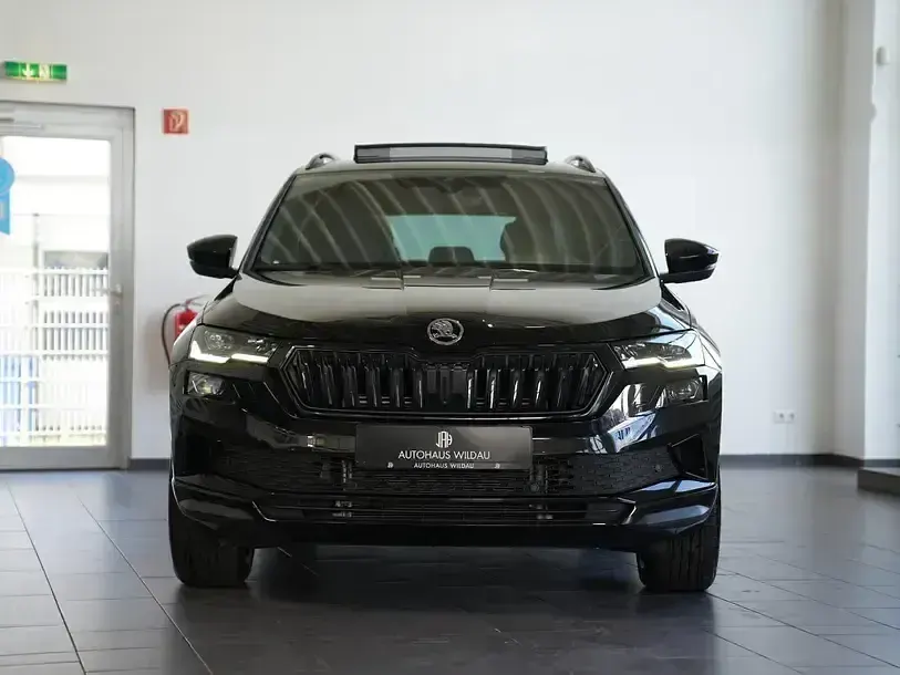 Gebraucht Skoda Karoq SportLine 190 PS (139 kW) 2022 Schwarz SUV