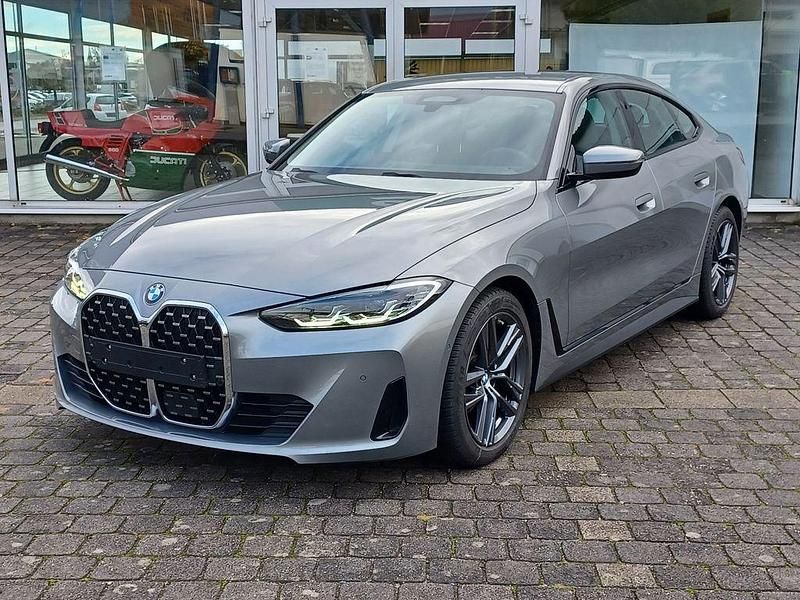 Grau Gebraucht 2023 BMW 420 Gran Coupé Sport Line Coupé | 37.890 € (Superpreis) - Bild 1/4