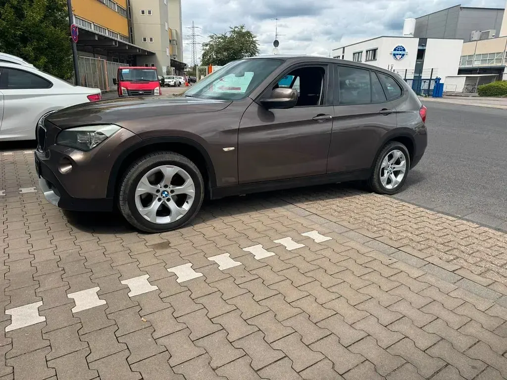 Gebraucht BMW X1 177 PS (130 kW) 2011 Braun SUV
