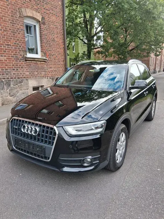 Gebraucht Audi Q3 Ambiente 177 PS (130 kW) 2014 Schwarz SUV