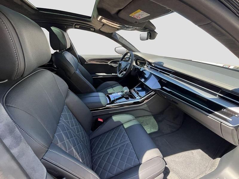 Gebraucht Audi S8 Ambiente 571 PS (419 kW) 2025 Mythosschwarz metallic Limousine