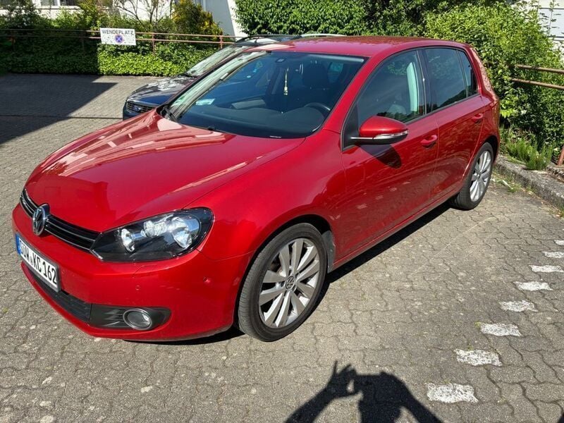 Orange Gebraucht 2010 VW Golf VI Comfortline Limousine | 6.800 € (Etwas zu teuer) - Bild 1/4