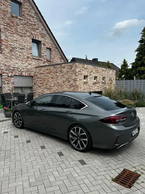 Gebraucht Opel Insignia 209 PS (153 kW) 2019 Grau Limousine