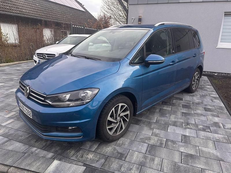 Gebraucht VW Touran Sound 110 PS (80 kW) 2018 Blau Van / Kleinbus