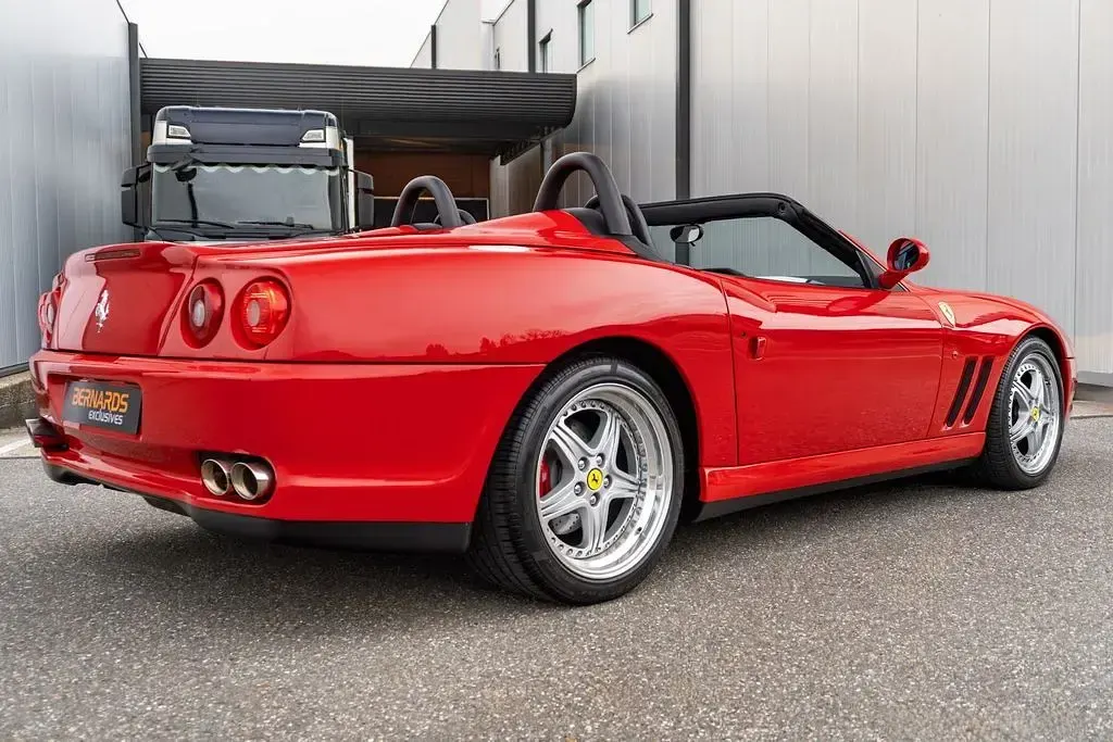 Second-hand Ferrari 550 485 CP (356 kW) 2001 Roșu Cabrio