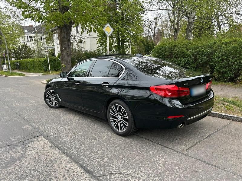 Gebraucht BMW 520 Luxury Line 190 PS (139 kW) 2017 Schwarz Limousine