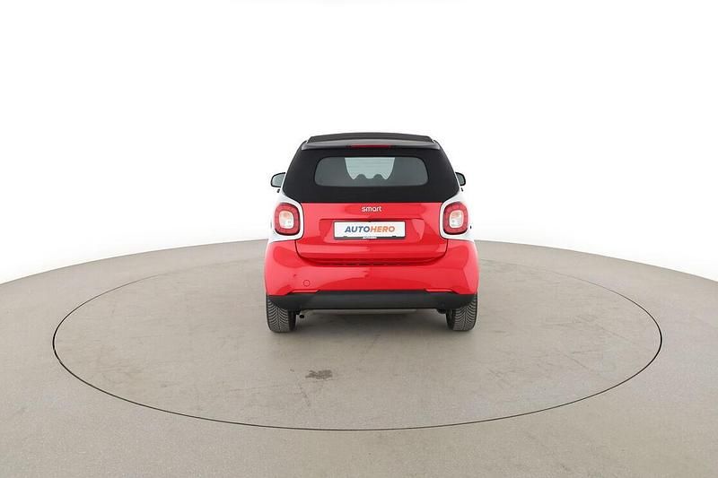 Gebraucht Smart ForTwo Cabrio Basis 71 PS (52 kW) 2017 Rot Cabrio