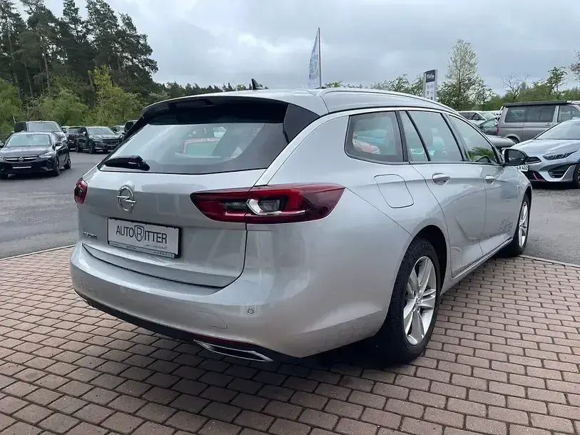 Gebraucht Opel Insignia Elegance 174 PS (127 kW) 2022 Argon silber/ice silver (metallic) Kombi