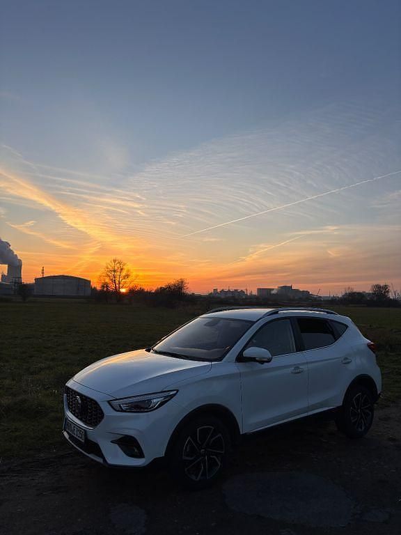 Weiß Gebraucht 2022 MG ZS Luxury SUV | 17.000 € (Teuer) - Bild 1/4