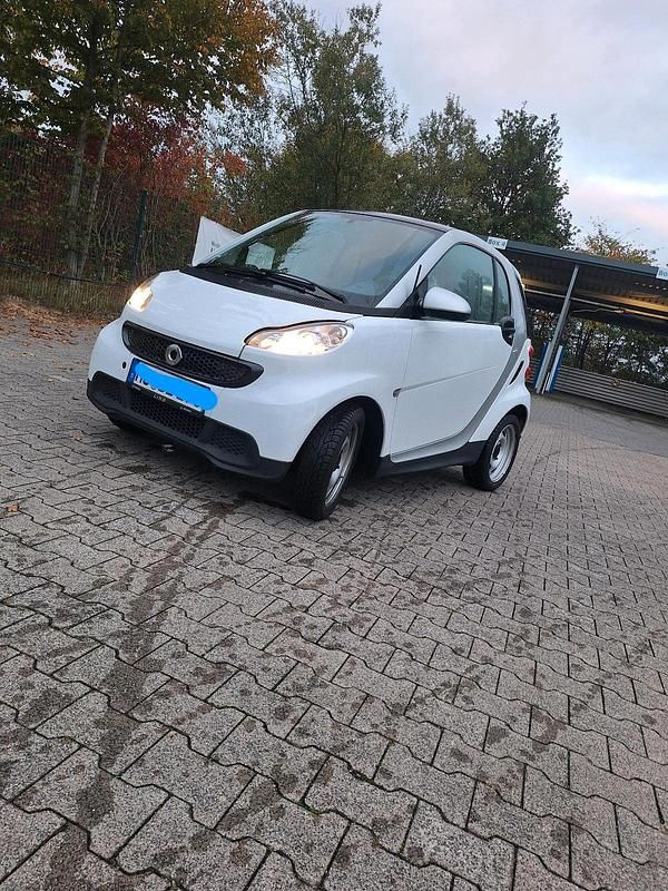 Weiß Gebraucht 2014 Smart ForTwo Coupé Coupé | 5.500 € (Fairer Preis) - Bild 1/4