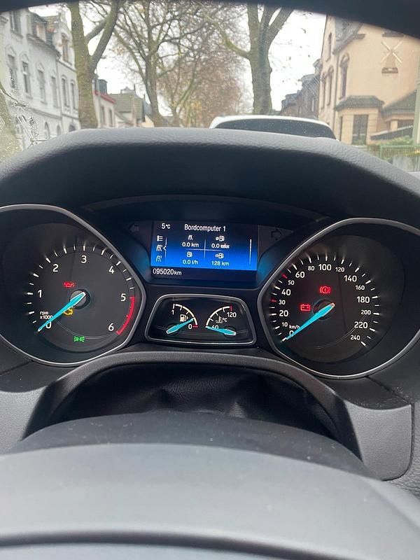 Gebraucht Ford Focus 120 PS (88 kW) 2016 Kombi