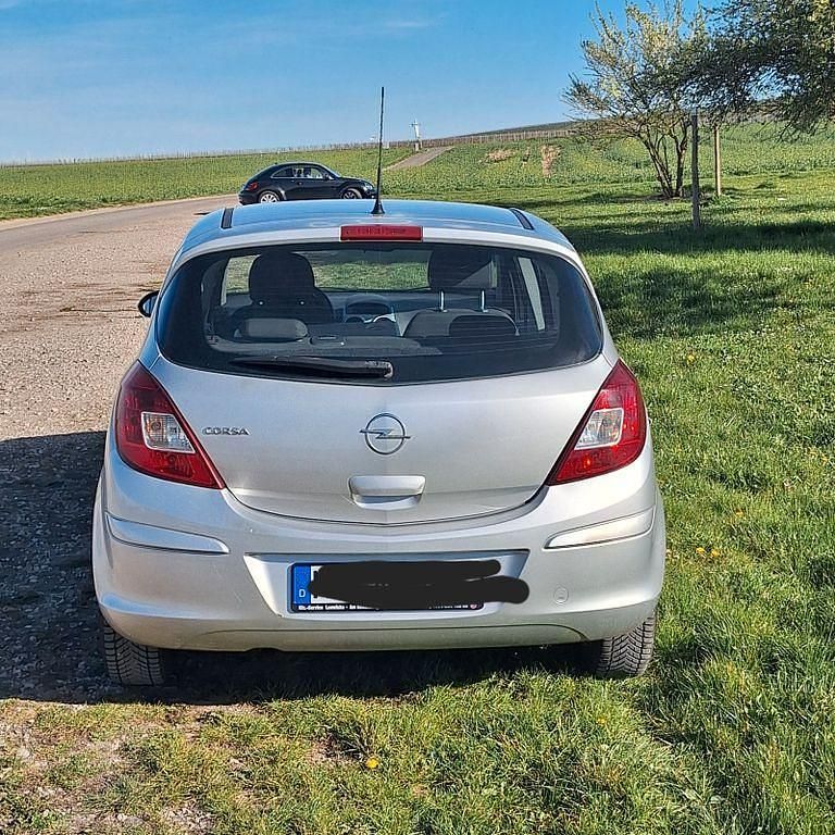 Second-hand Opel Corsa Selection 86 CP (63 kW) 2011 Argintiu Hatchback