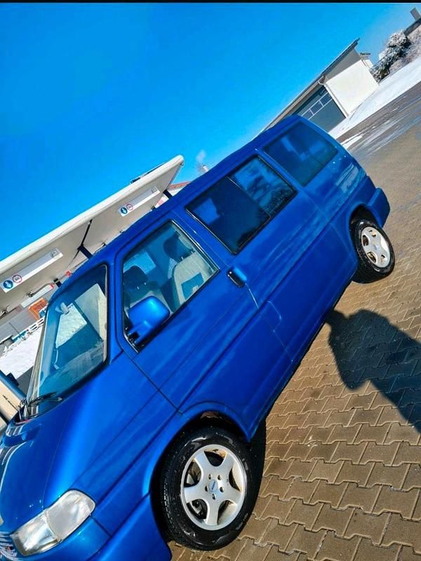 Second-hand VW T4 151 CP (111 kW) 2000 Albastru Van