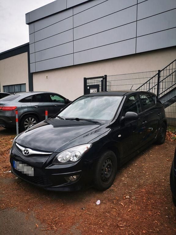 Gebraucht 2012 Hyundai i30 Classic Limousine | 1.850 € (Superpreis) - Bild 1/4