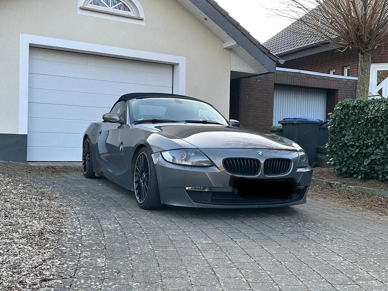 Gebraucht BMW Z4 150 PS (110 kW) 2007 Grau Cabrio
