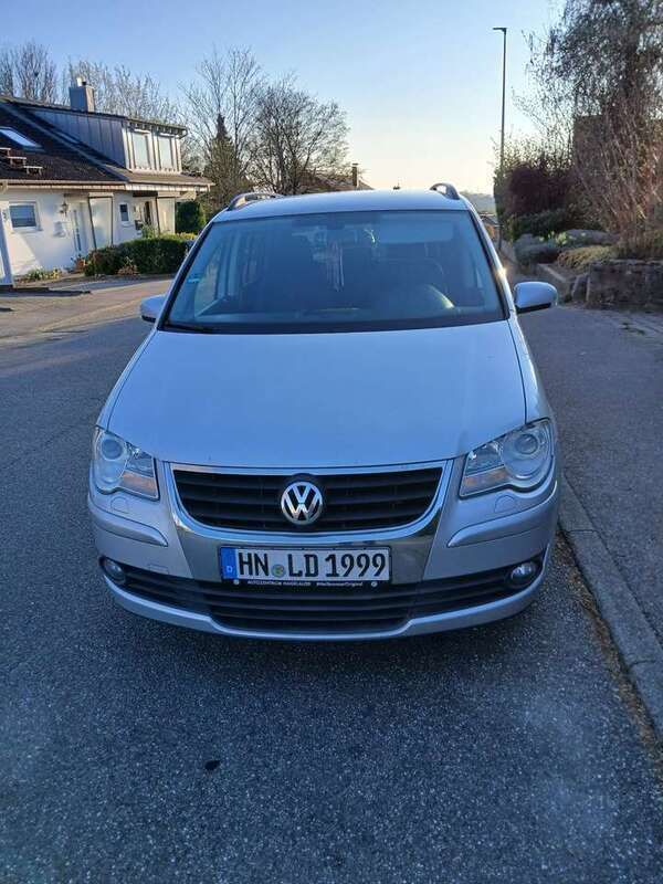 Silber Gebraucht 2008 VW Touran United Van / Kleinbus | 3.950 € (Fairer Preis) - Bild 1/4