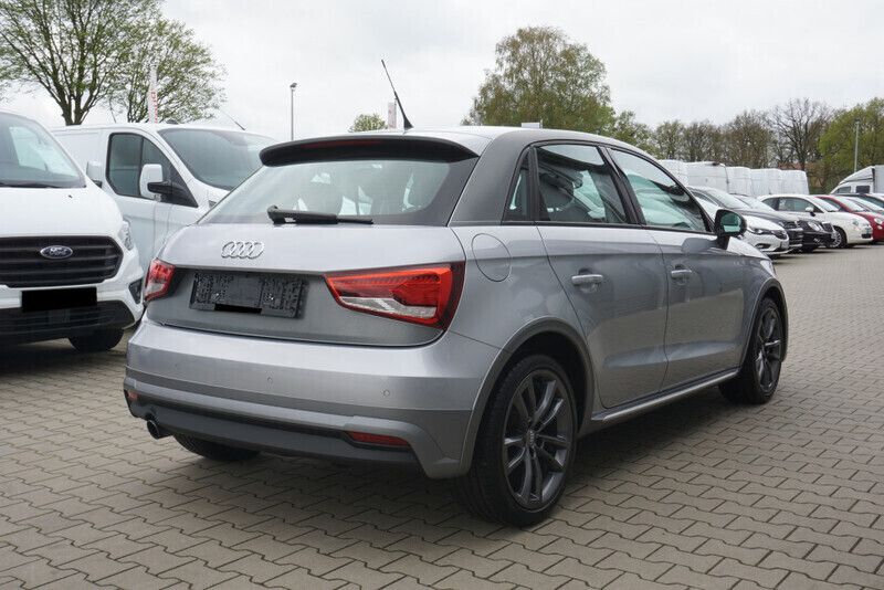 Gebraucht Audi A1 Sportback Sport 95 PS (69 kW) 2017 Silber Kleinwagen