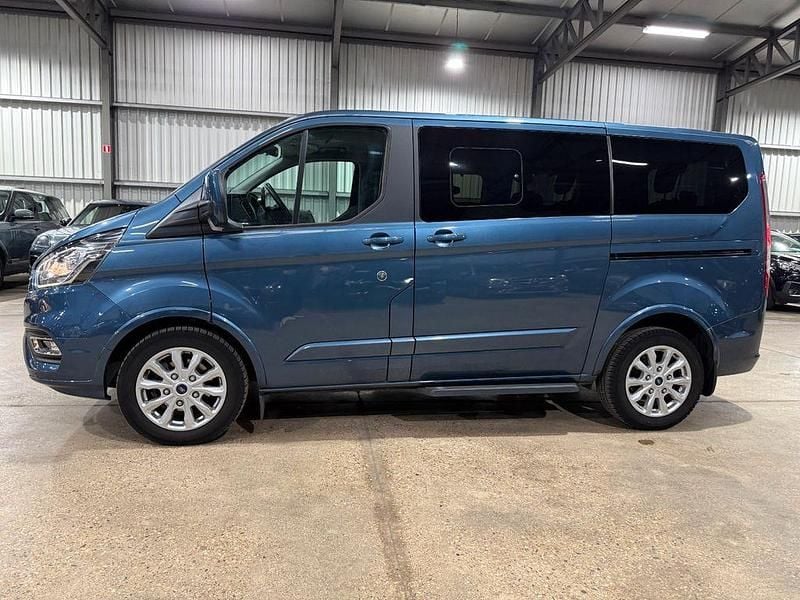 Gebraucht Ford Tourneo 131 PS (96 kW) 2022 Blau Kombi