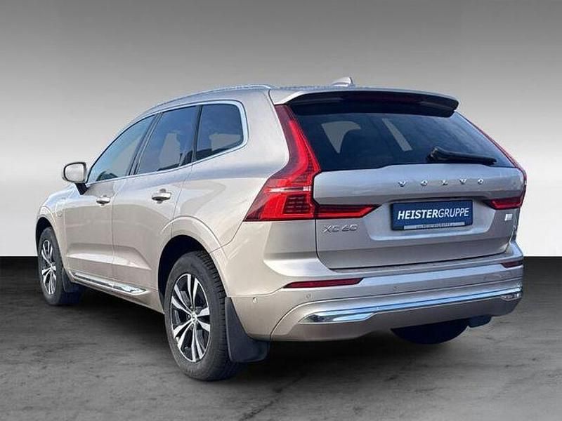 Gebraucht Volvo XC60 Plus 349 PS (256 kW) 2022 Bright dusk (metallic) SUV