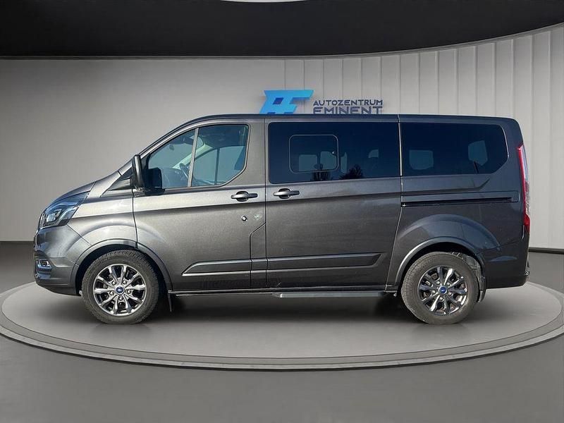 Gebraucht Ford Tourneo 170 PS (125 kW) 2022 Grau Van / Kleinbus