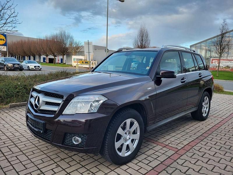 Braun Gebraucht 2010 Mercedes GLK220 SUV | 8.900 € (Fairer Preis) - Bild 1/4