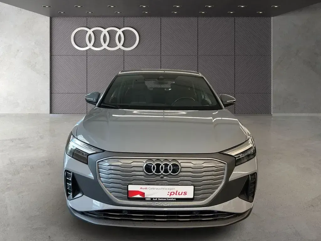 Gebraucht Audi Q4 Sportback e-tron Advanced Plus 150 kW (204 PS) 2023 Kieselgrau/kieselgrau SUV