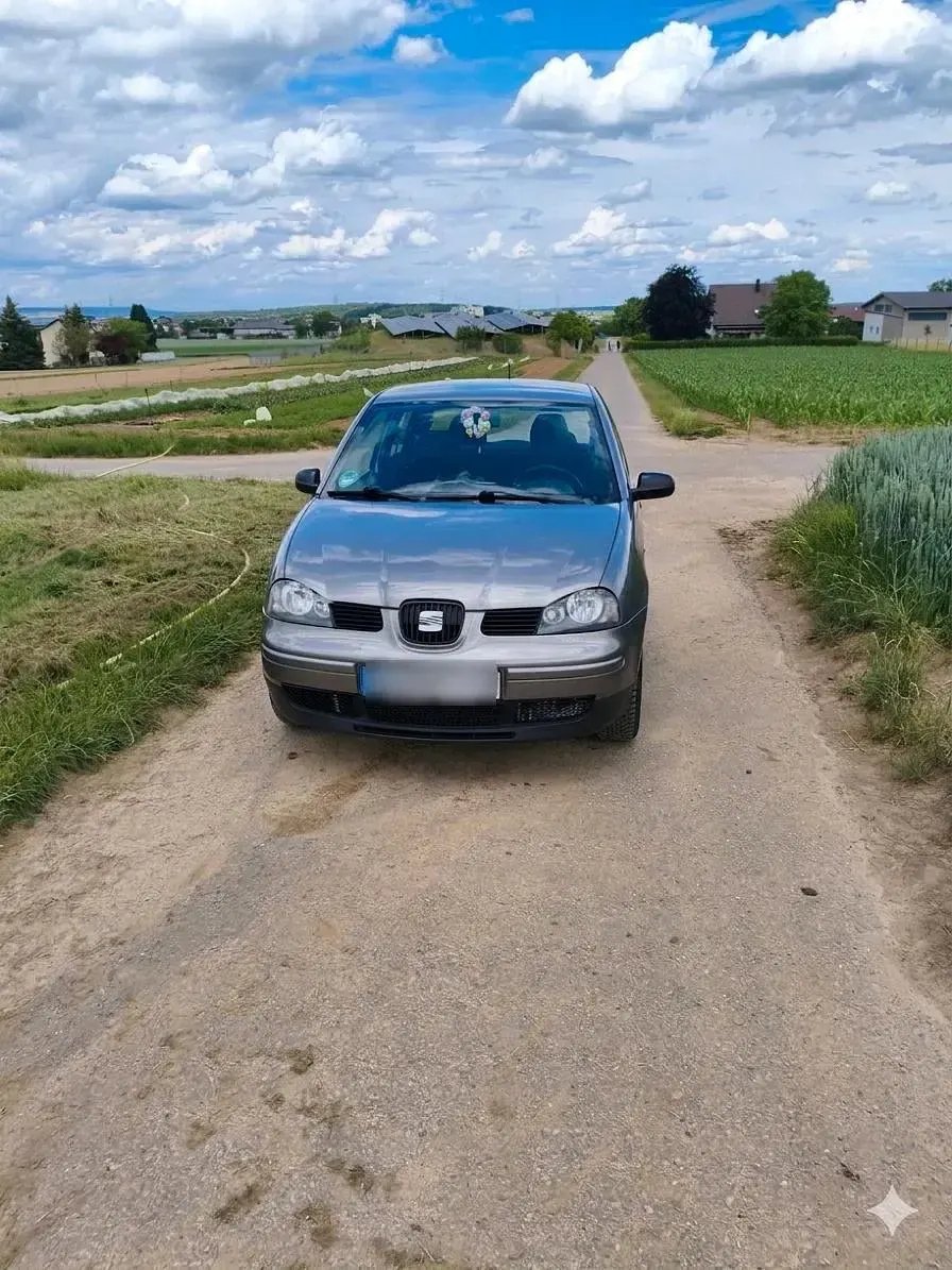 Gebraucht Seat Arosa 60 PS (44 kW) 2003 Silber Kleinwagen
