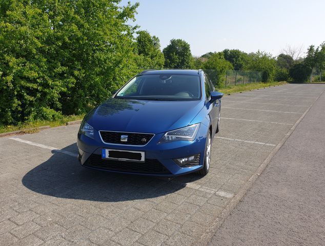 Gebraucht Seat Leon ST FR 250 PS (183 kW) 2016 Blau metallic Kombi