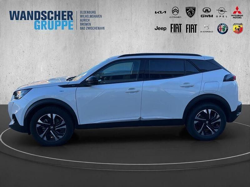 Gebraucht Peugeot e-2008 Allure 100 kW (136 PS) 2022 Perlmutt weiß SUV