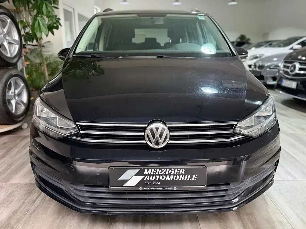 Gebraucht VW Touran Comfortline 150 PS (110 kW) 2016 Schwarz Van / Kleinbus