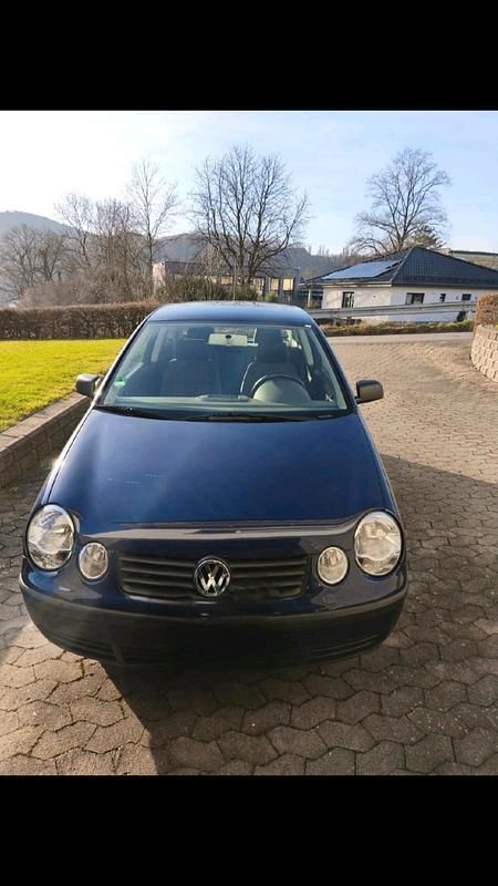 Gebraucht VW Polo 54 PS (39 kW) 2004 Blau Kleinwagen