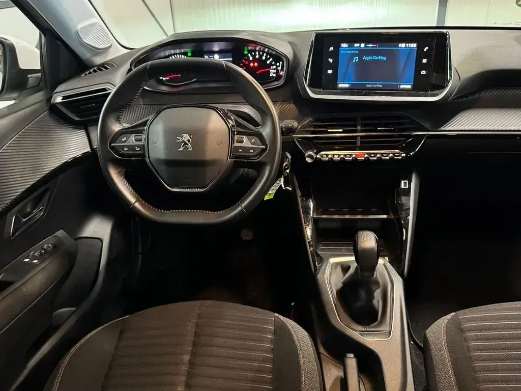 Gebraucht Peugeot 208 Active 73 PS (53 kW) 2020 Weiß Kleinwagen