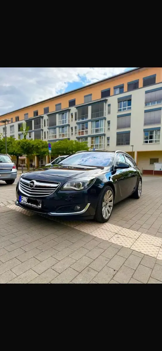Gebraucht Opel Insignia 194 PS (142 kW) 2013 Schwarz Kombi