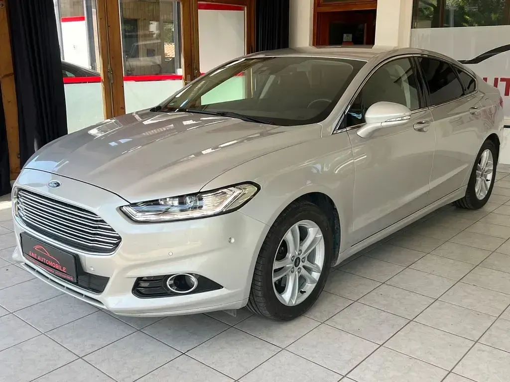 Gebraucht Ford Mondeo Titanium 160 PS (117 kW) 2019 Grau Limousine