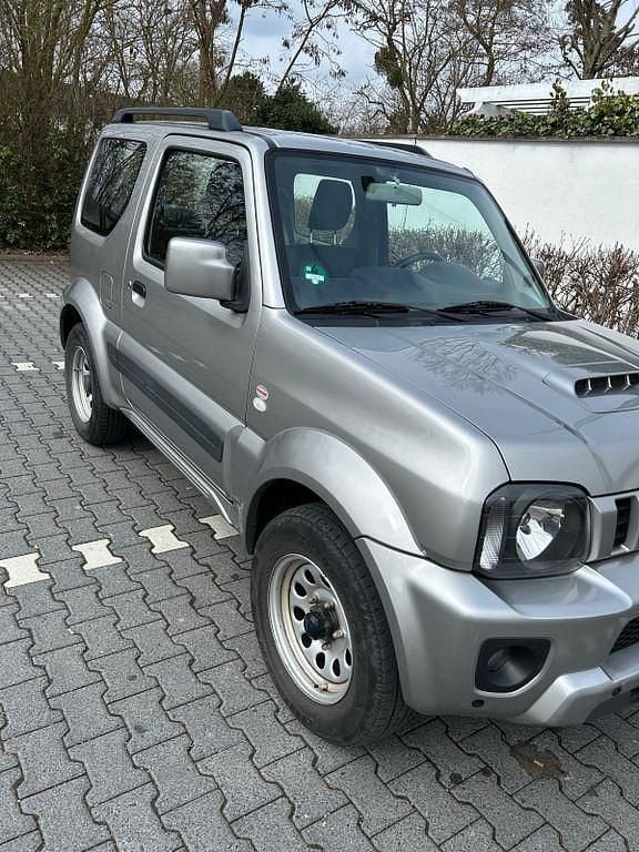 Gebraucht Suzuki Jimny 84 PS (61 kW) 2017 Silber SUV