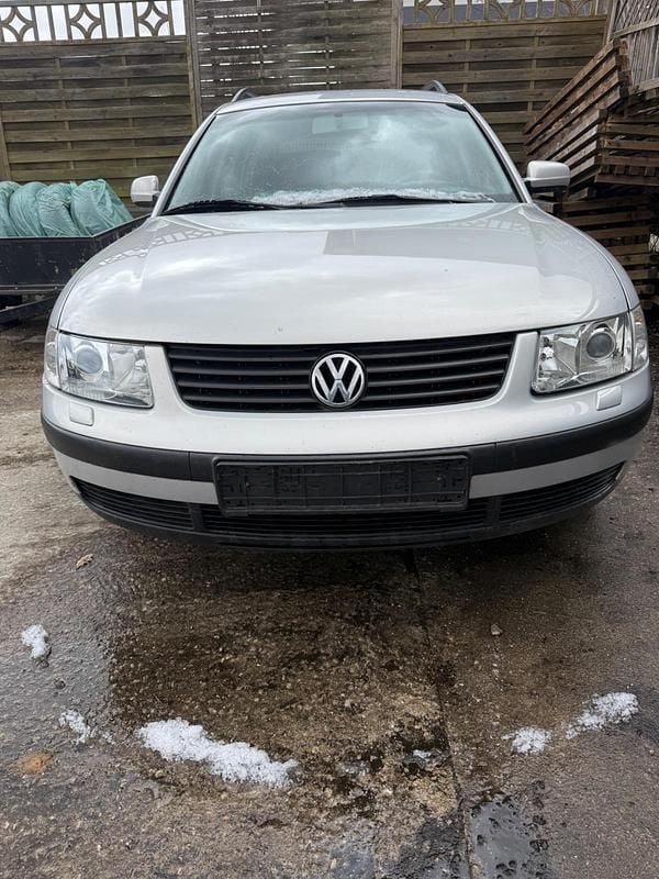 Second-hand VW Passat 101 CP (74 kW) 2000 Gri Break
