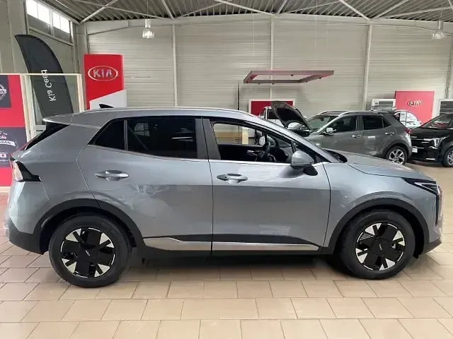 Neu Kia Sportage 179 PS (131 kW) 2025 Silber SUV