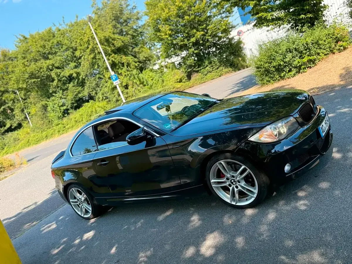 Gebraucht BMW 120 Coupé M Sport 177 PS (130 kW) 2011 Schwarz Coupé