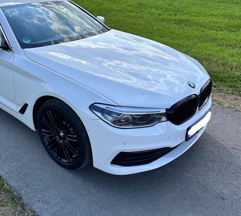 Gebraucht BMW 530e Luxury Line 252 PS (185 kW) 2020 Weiß Limousine
