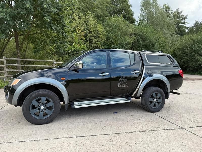Schwarz Gebraucht 2008 Mitsubishi L200 Abholung | 11.490 € (Teuer) - Bild 1/4