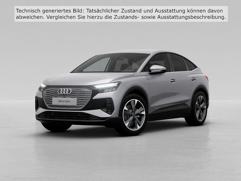 Florettsilber metallic (metallic) Gebraucht 2022 Audi Q4 e-tron Ambiente SUV | 26.490 € (Fairer Preis) - Bild 1/4