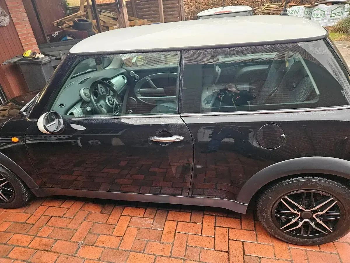 Usata Mini Cooper 116 CV (85 kW) 2003 Nero Utilitaria