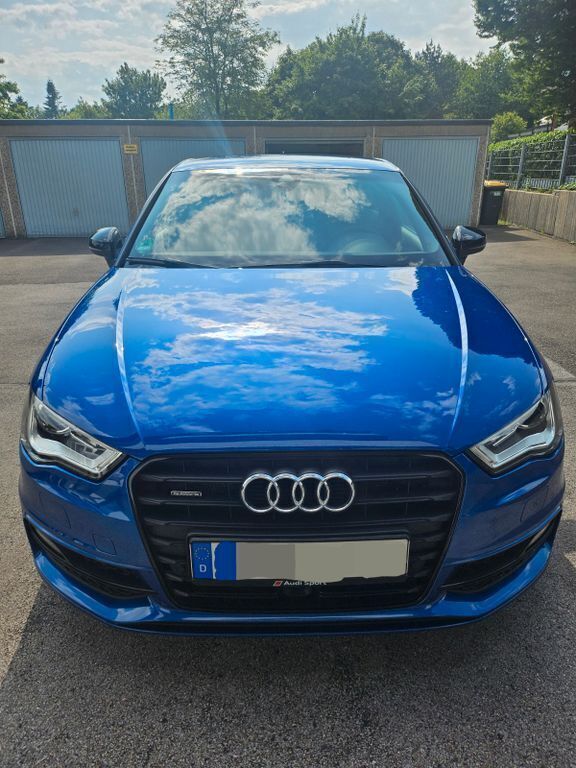 Blau Gebraucht 2016 Audi A3 S-Line Limousine | 15.500 € (Guter Preis) - Bild 1/4