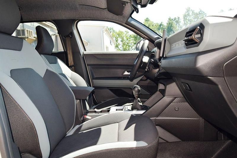 Neu Dacia Duster Extreme 101 PS (74 kW) 2025 Beige SUV