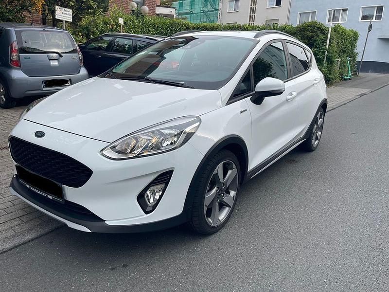 Weiß Gebraucht 2019 Ford Fiesta Active Kleinwagen | 9.900 € (Guter Preis) - Bild 1/4