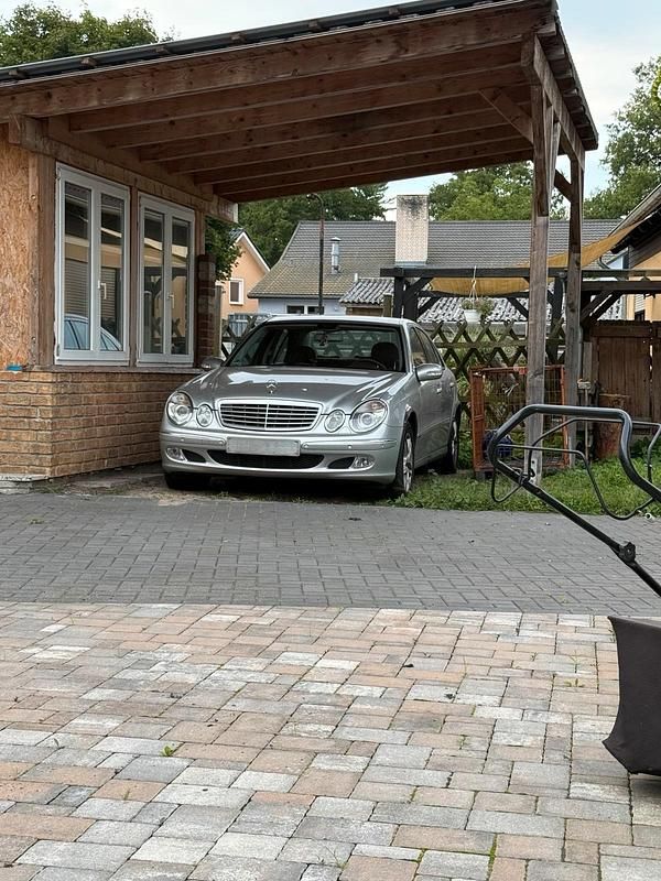 Gebraucht 2003 Mercedes E270 Limousine | 3.700 € (Fairer Preis) - Bild 1/4