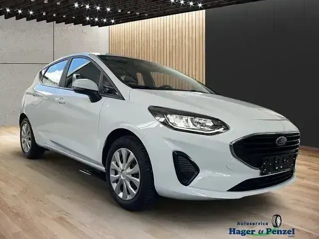 Gebraucht Ford Fiesta Cool & Connect 125 PS (91 kW) 2023 Weiß Kleinwagen