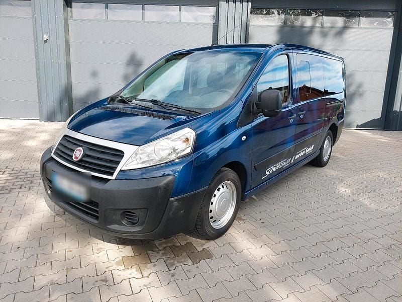 Blau Gebraucht 2015 Fiat Scudo Van / Kleinbus | 14.900 € - Bild 1/4